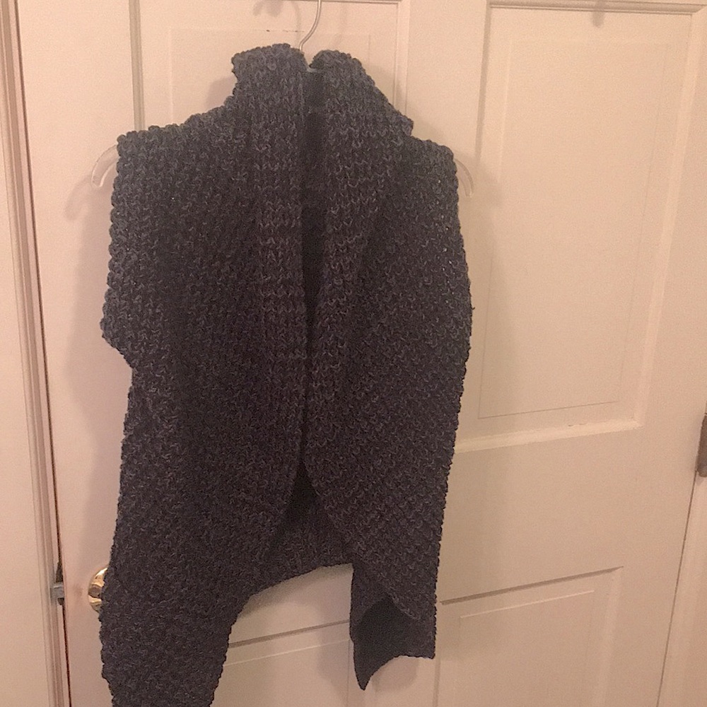 DKNY Jean sweater/vest, 14/16, black and grey